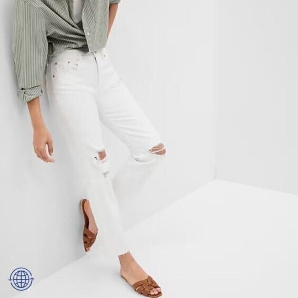 GAP High Rise Cheeky Straight Destroyed Jeans White Raw Hem Size 33/16 NWT RT$90